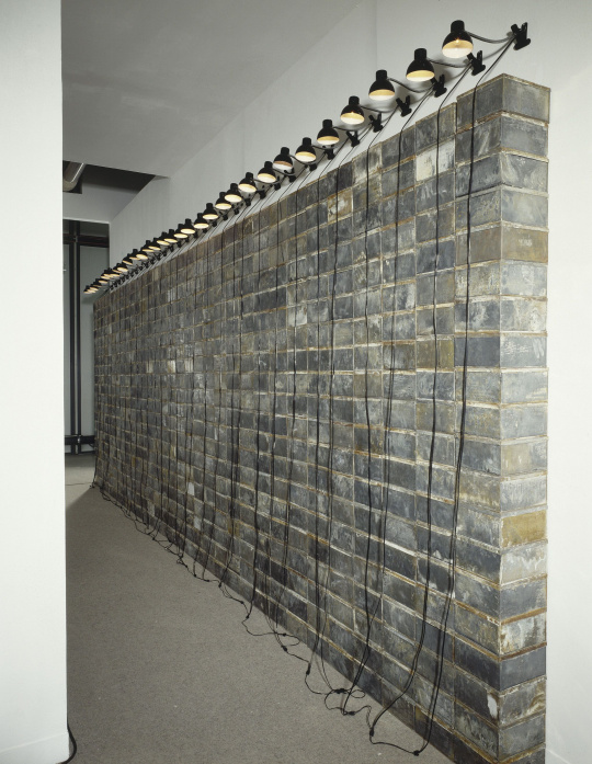 Résultat de recherche d'images pour "Christian Boltanski : Les archives de C.B. 1965-1988 en 1989"